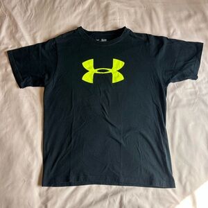 Under Armour Boys’ Black T-Shirt – Size Youth XL
